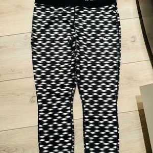 Woman’s Nike Dry Fit leggings XL